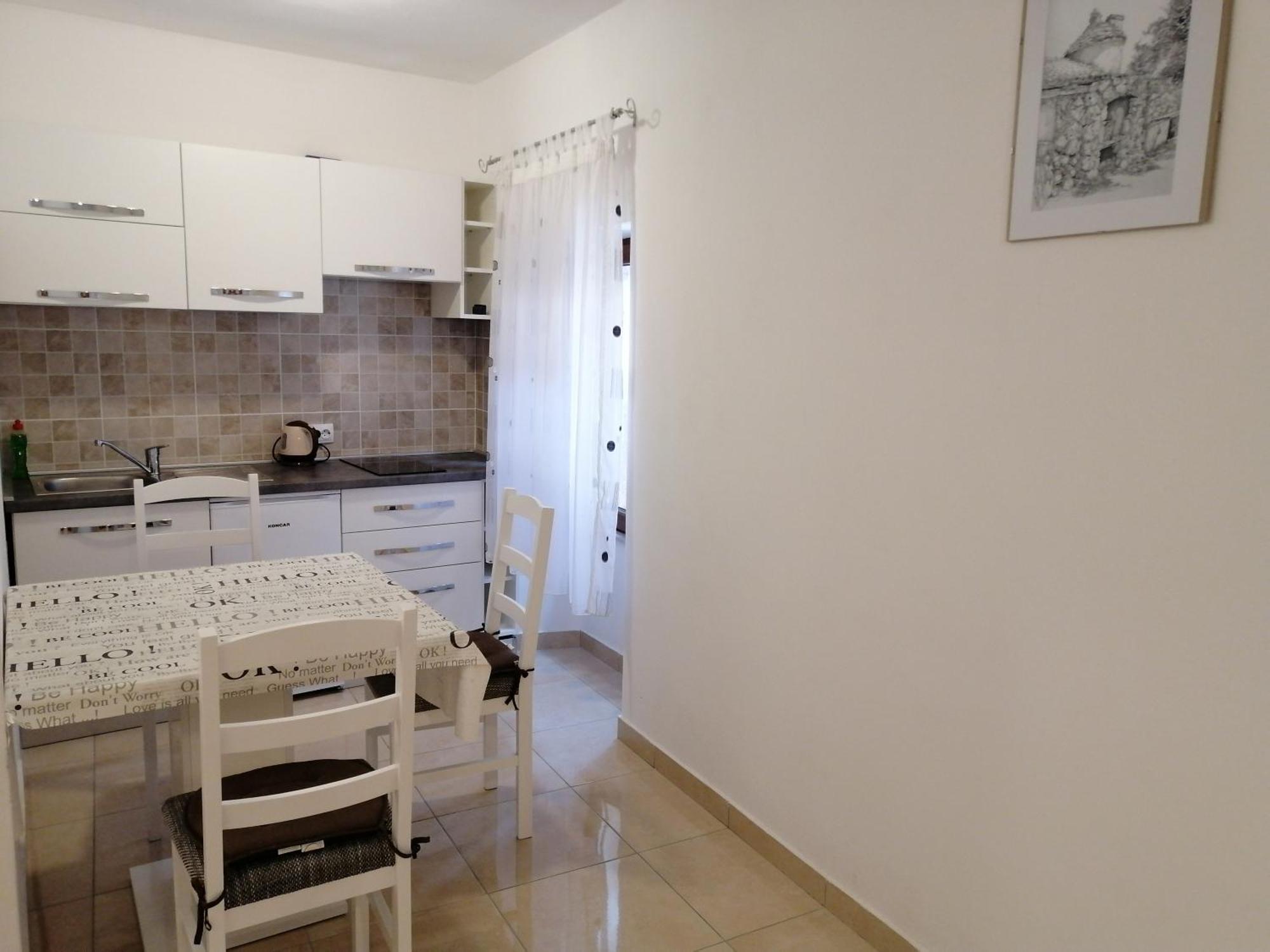 Apartment Elena 발 객실 사진