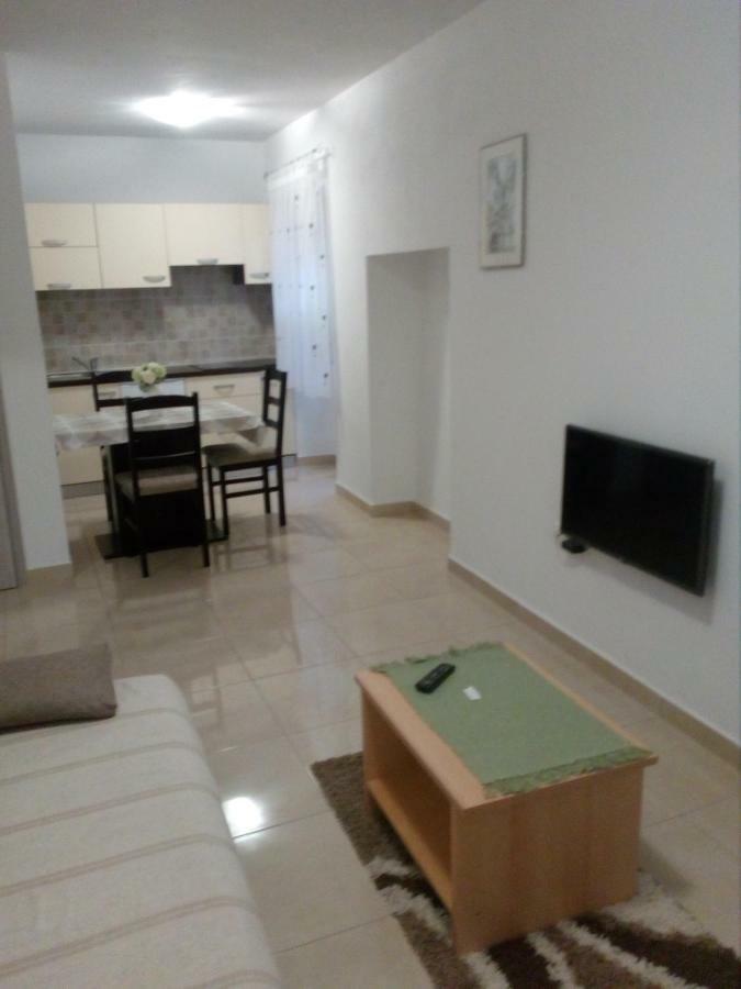 Apartment Elena 발 외부 사진