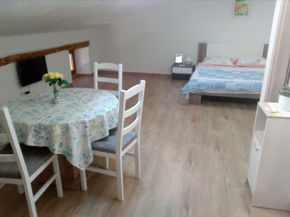 Apartment Elena 발 외부 사진