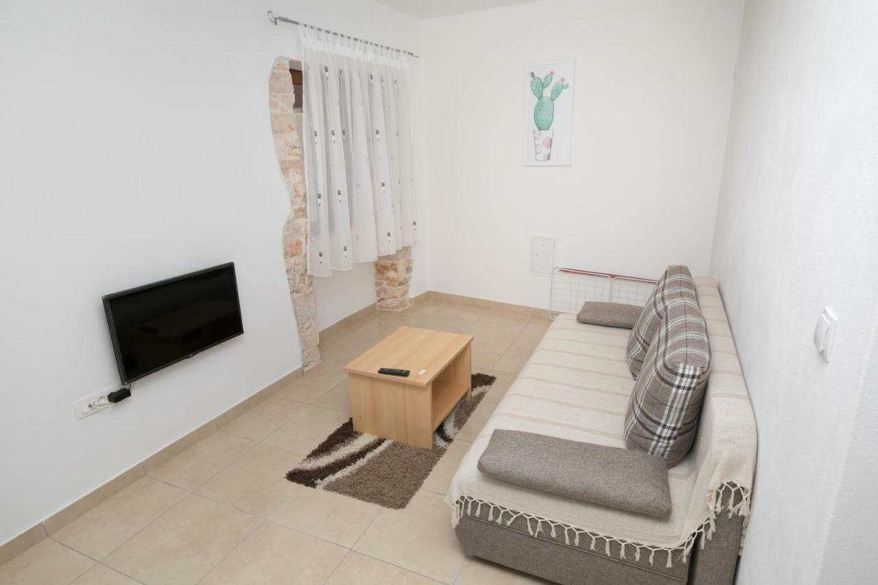 Apartment Elena 발 외부 사진