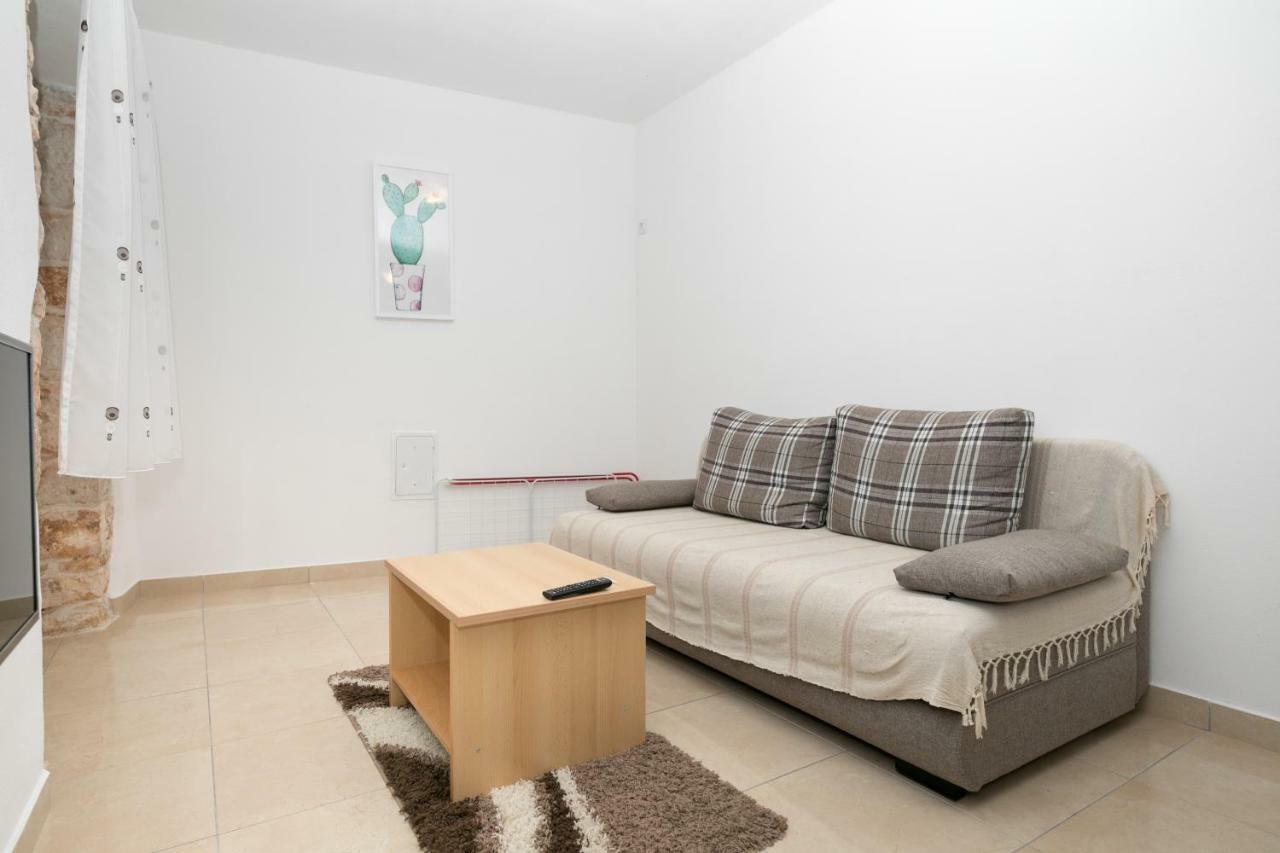 Apartment Elena 발 외부 사진